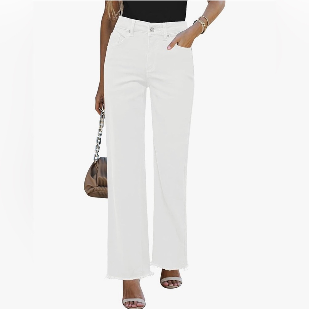 WHITE AMAZON JEANS ( straight leg )